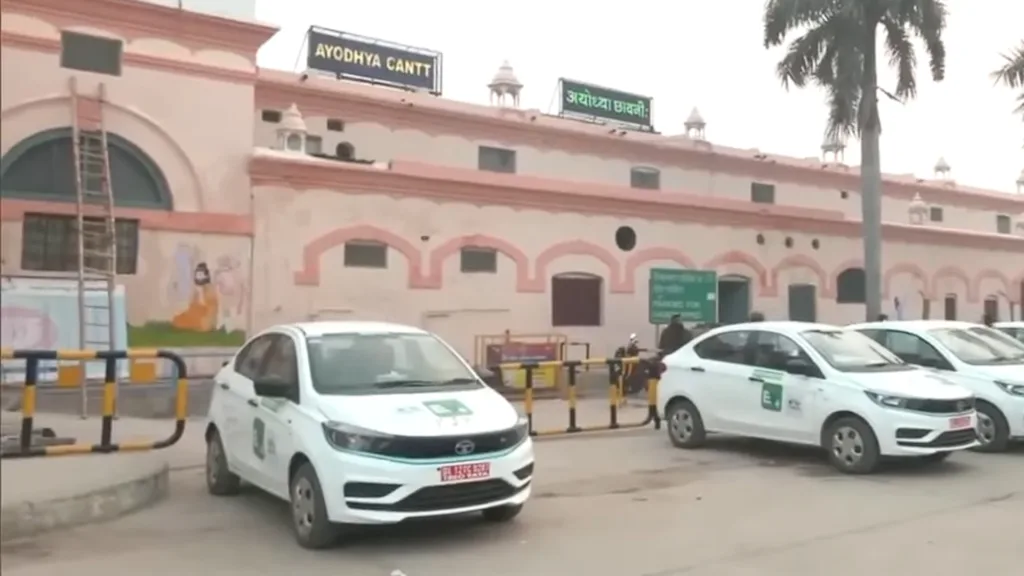 EVs at Ayodhya Cantt station (Image-India TV)