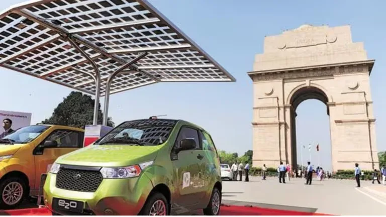 Electric cars on charging at India Gate, Delhi