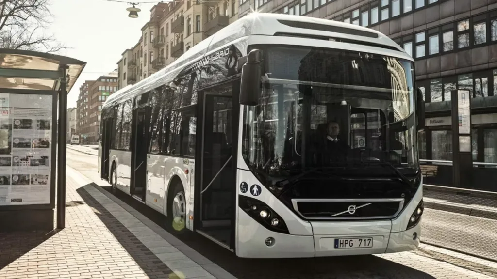 Volvo 8900 Electric bus will have two body lengths: 12.3 and 14.9 meters. (source: Volvo Buses)