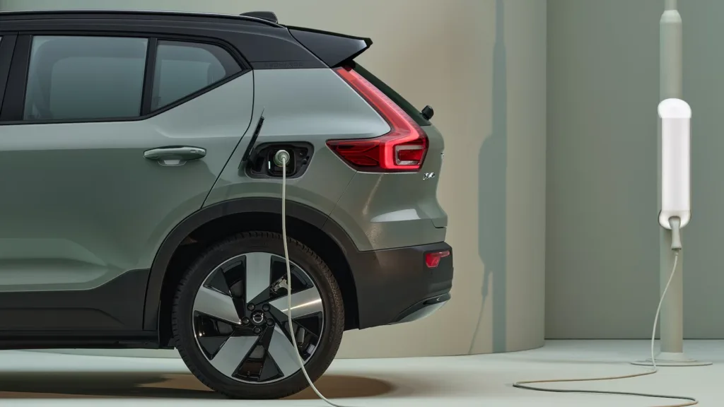 XC40 Recharge Plus with 69kWh battery can generate 238bhp and do 0 to 100kmph in 7.3 seconds. (Source: Volvo Cars)