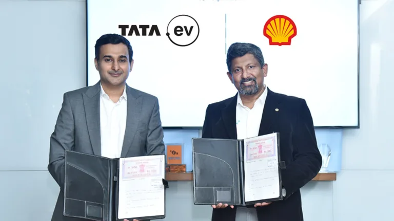 MoU signed by (L – R) Mr. Balaje Rajan, Chief Strategy Officer, Tata Motors Passenger Vehicles Ltd., and Tata Passenger Electric Mobility Ltd., and Mr. Sanjay Varkey, Director, Shell India Markets Private Limited.