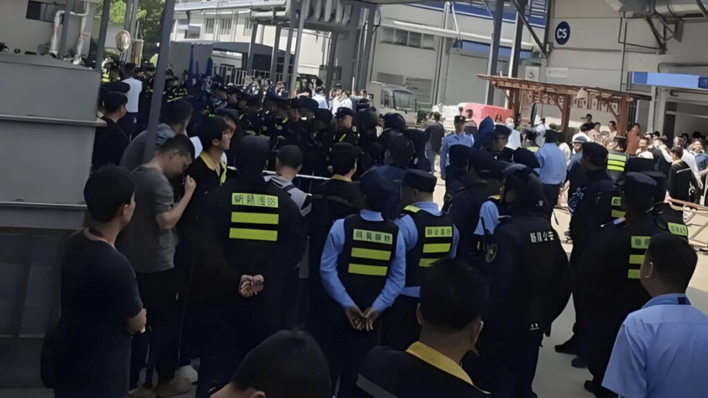 Protest at BYD Factory in Wuxi as workers demand fair overtime compensation (Source: X)