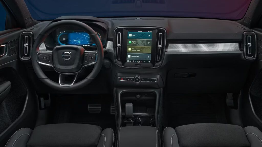 C40 Recharge has a 12.3-inch digital instrument display and a 9-inch touchscreen infotainment system (Source: Volvo India)