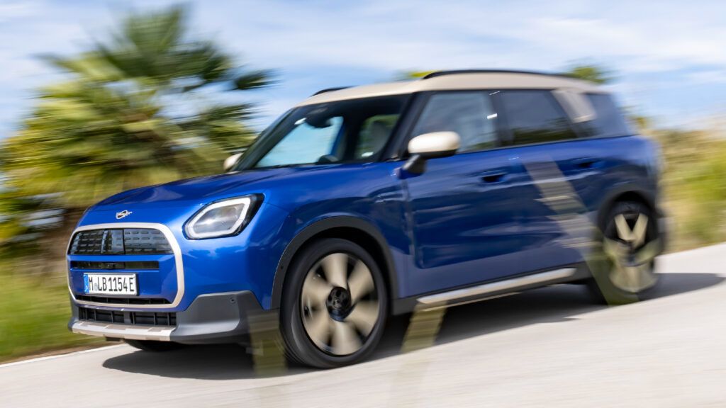 The ALL4 variant uses a dual-motor setup with 309 horsepower and 494 Nm of torque. (Source: Mini India)