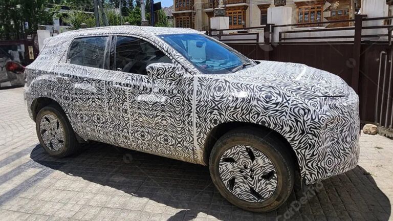 Tata Harrier EV spotted testing (Source: Cardekho)