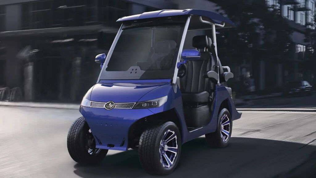 Evolution D3 electric golf cart can reach up to 40.2 kmph and offer a distance of 64.4 km